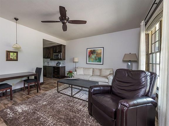 2nd image of 219 Clubhouse Dr