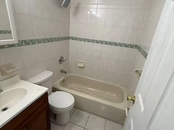 (undisclosed Address), Flushing, NY 11354