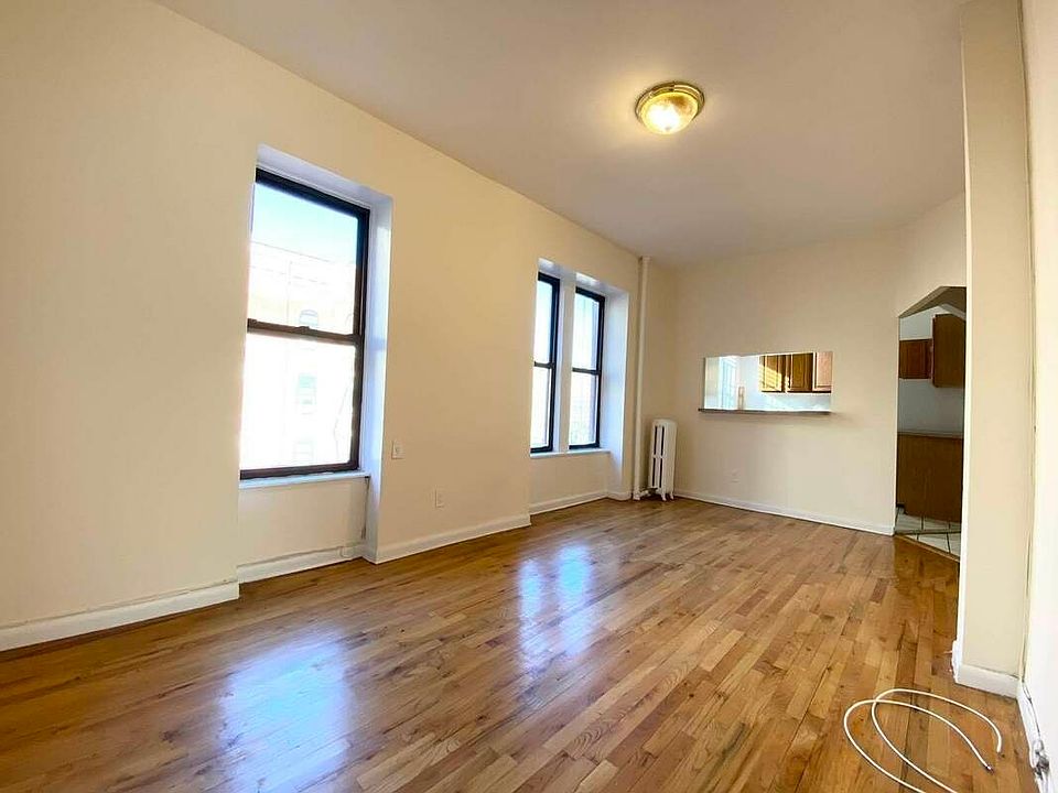 1st image of 200 W 98th St #W1
