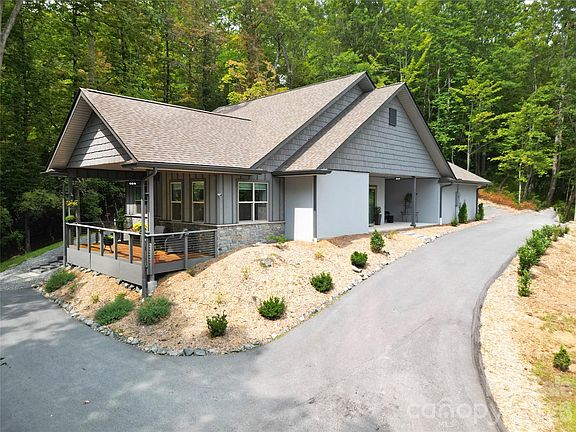 3rd image of 151 Unoga Ct