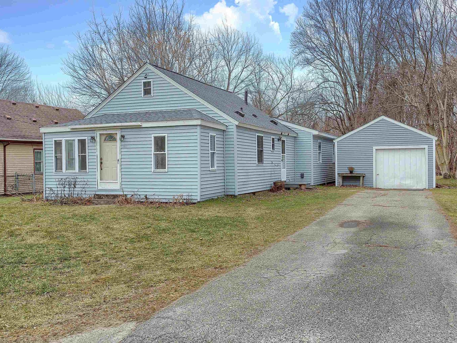 9530 Estergreen St, Algonac, MI 48001 Zillow