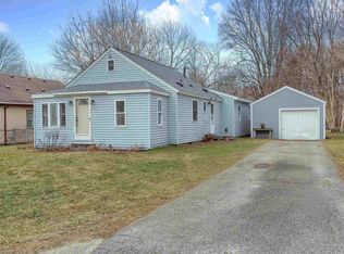 9530 Estergreen St, Algonac, MI 48001