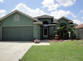 1514 Summit Dr, Laredo, TX 78045