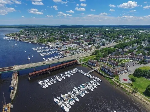 126 Merrimac St Unit 9, Newburyport, MA 01950