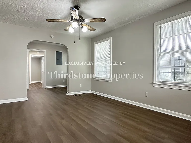 2406 Lamee Ave — Photo 3