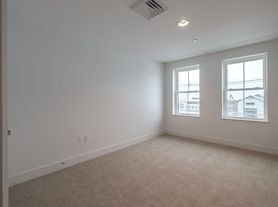 25 High St