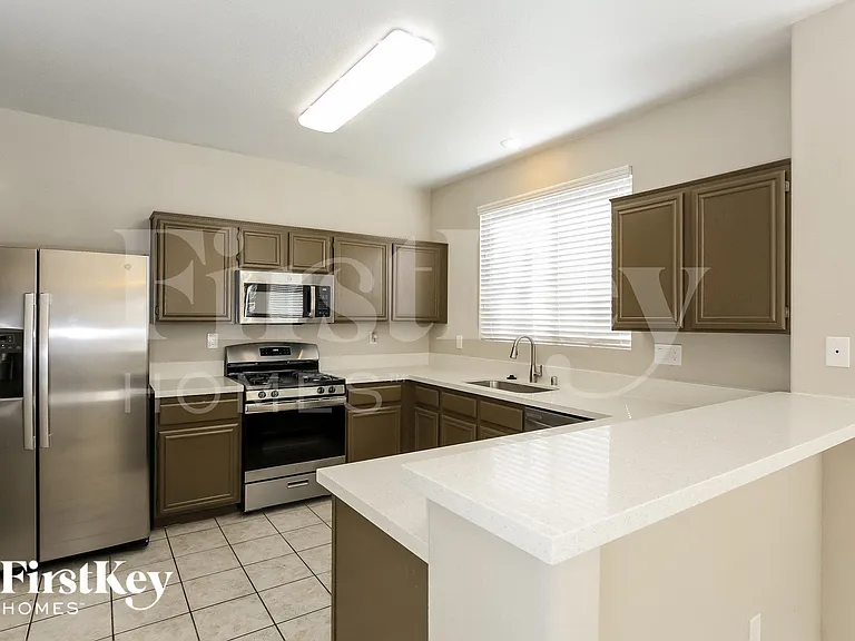 800 Coliseum Ln — Photo 8