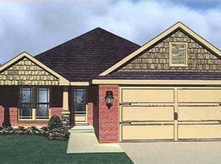12100 Poplar Dr, Ocean Springs, MS 39564