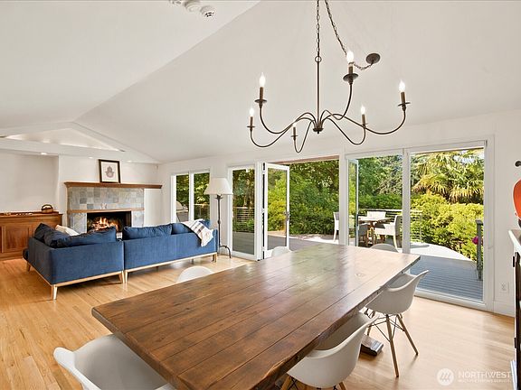 4th image of 12428 68th Avenue NE