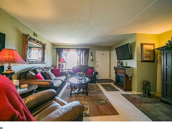 5th image of 5200 Hilltop Dr #344