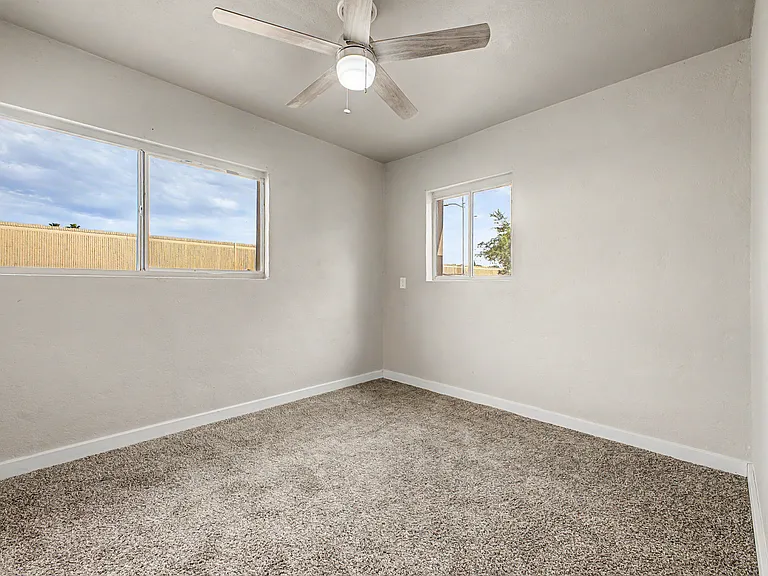 3107 N 25th Dr — Photo 15