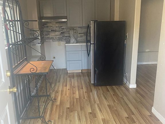 2nd image of 1641 Logan Ave #2