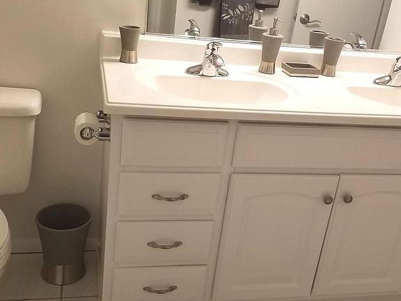 5th image of 15999 Arden Ct
