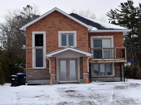 332 Coastline Dr, Wasaga Beach, ON L9Z 2M4