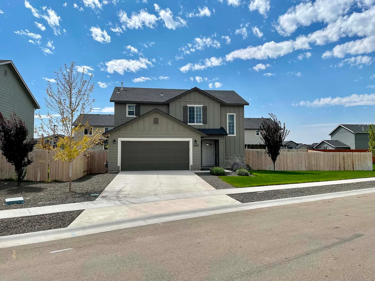 3 bed, 2.5 bath, 1470 sqft, $2,225 — Photo 1