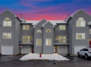 24 Village View Ter, Meriden, CT 06451