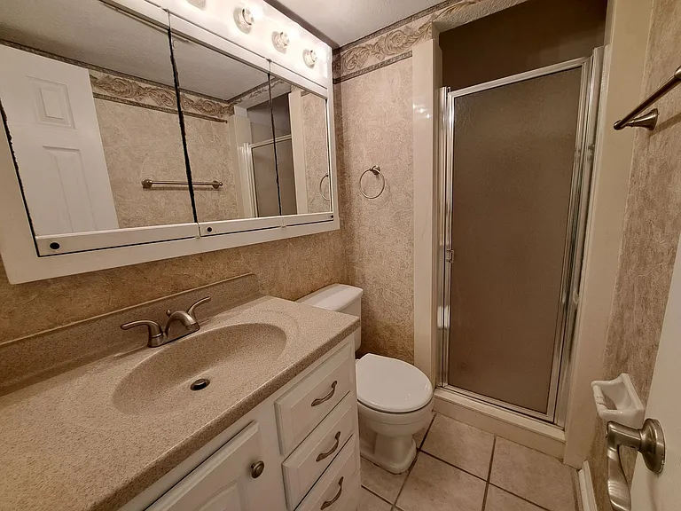 7819 Hearthstone Cir — Photo 15