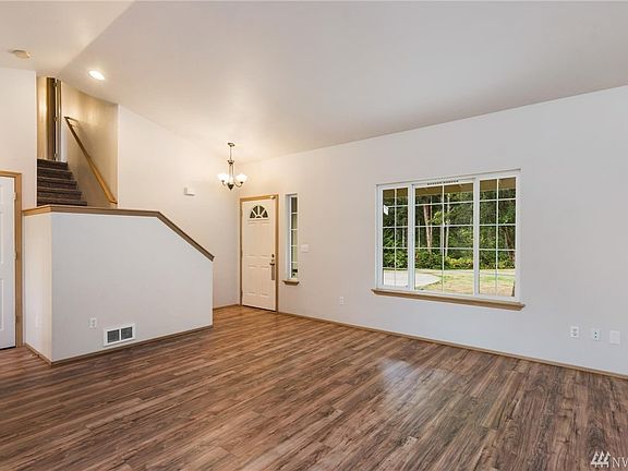 4th image of 16127 48th St NW