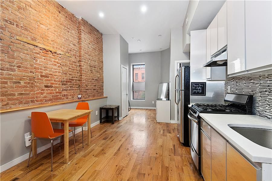 1st image of 240A Vernon Ave APT 2R