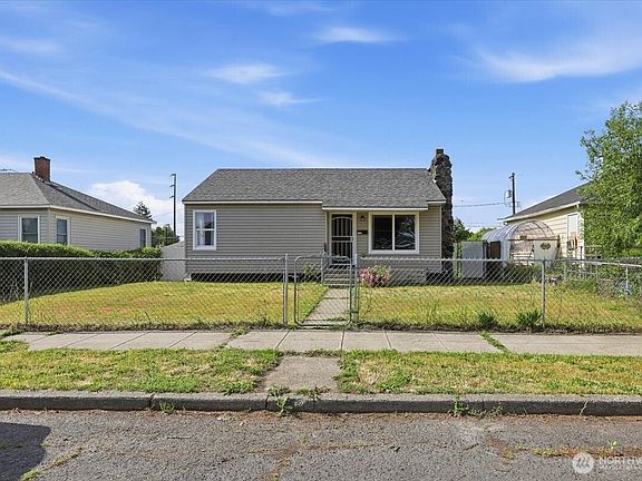 2nd image of 1324 E Kiernan Avenue