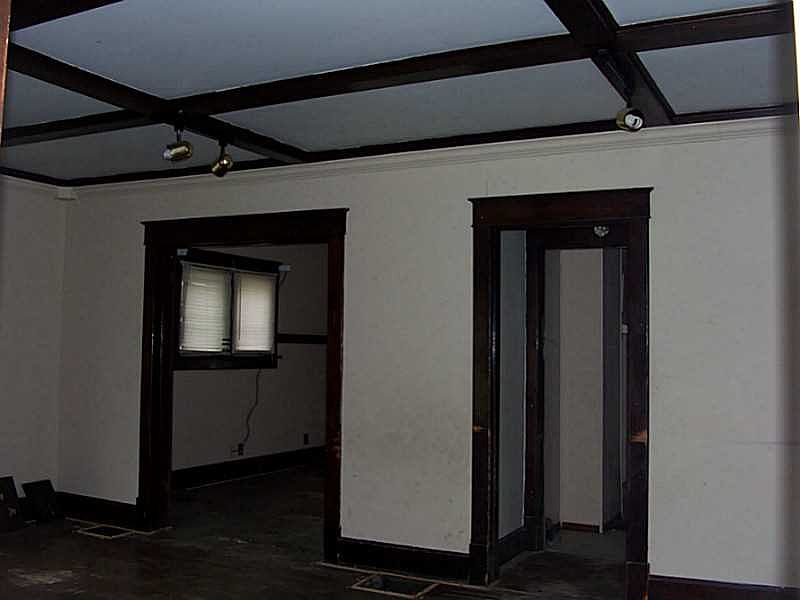 2nd image of 328 S Scott St