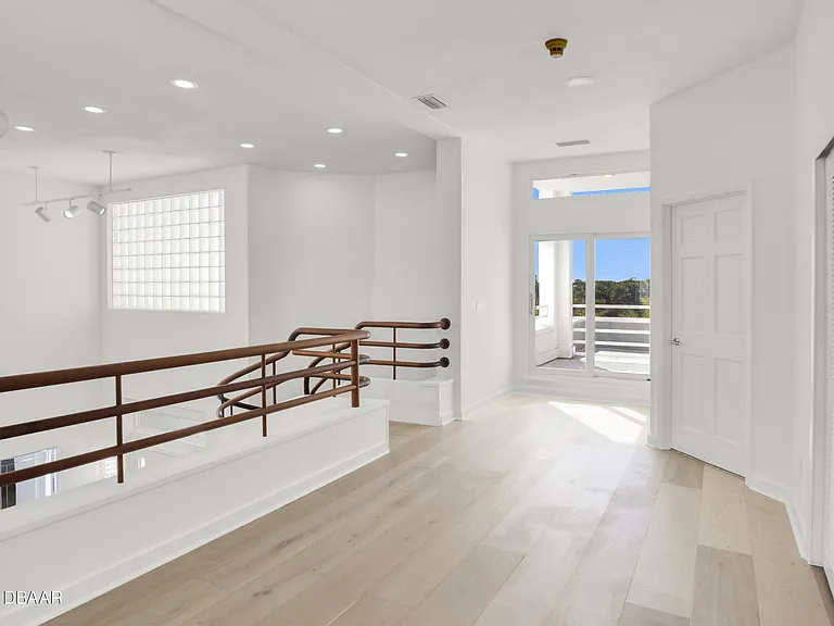 435 Ocean Shore Blvd — Photo 48