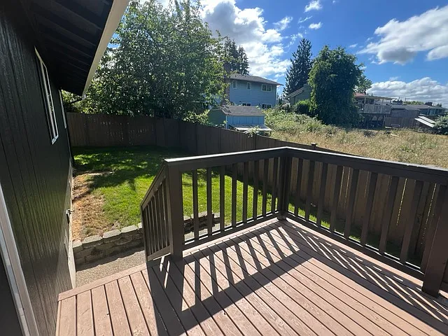 1910 Terrace Ave — Photo 12
