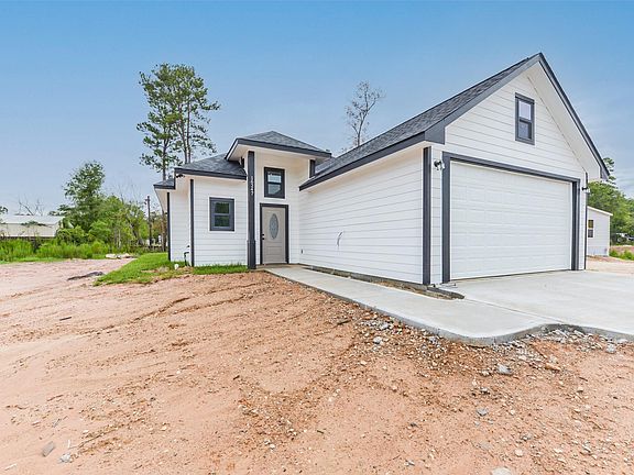 3rd image of 16247 Crockett Martin Estates Dr