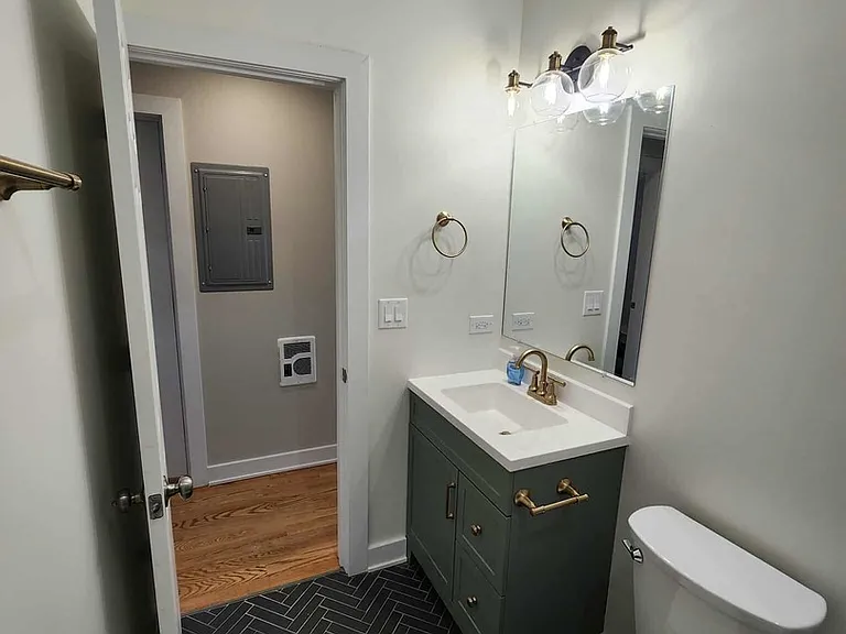 6321 S Eberhart Ave #2 — Photo 18