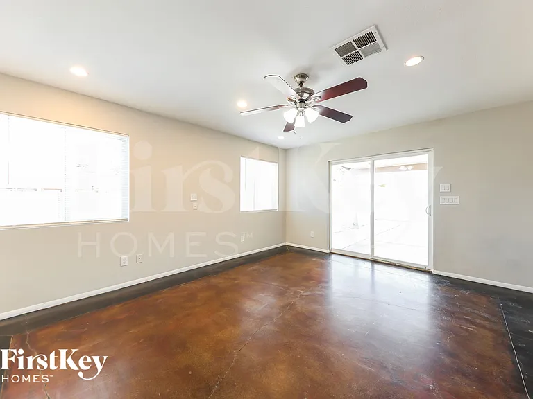 5031 W Windrose Dr — Photo 7