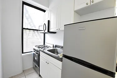 Rented by Clove Realty LLC