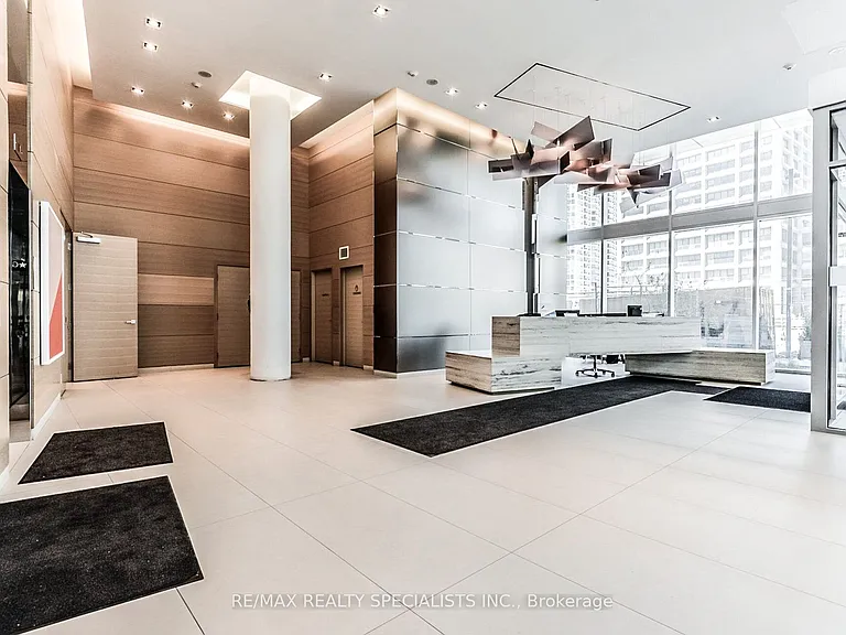 29 Queens Quay E #1118 — Photo 20