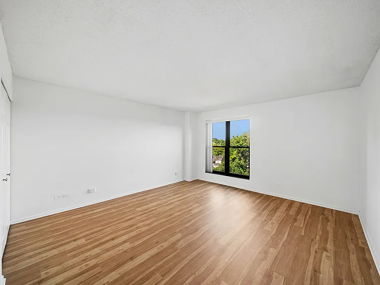 511 Aurora Ave #615 — Photo 12