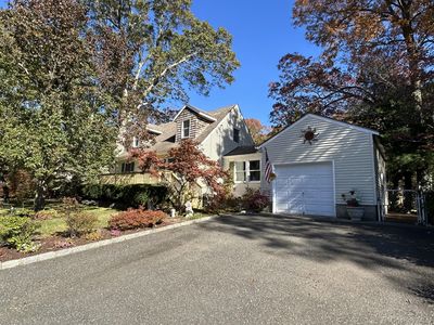 21 Lakeview Drive, Middle Island, NY, 11953