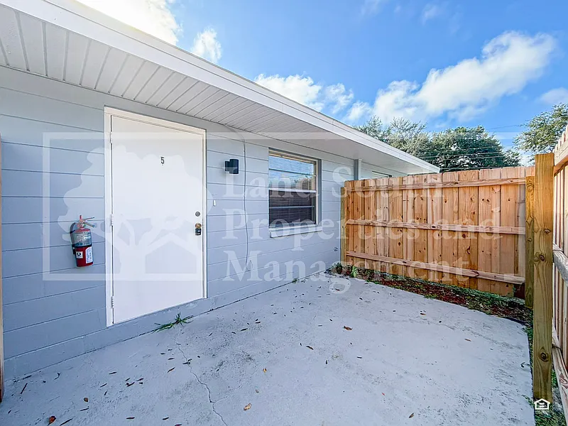 1 bed, 1.0 bath, 600 sqft, $1,050 — Photo 1