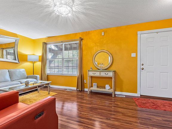 4th image of 8745 Santa Bella Dr