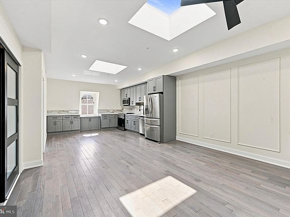 5th image of 260 S 18th St #3