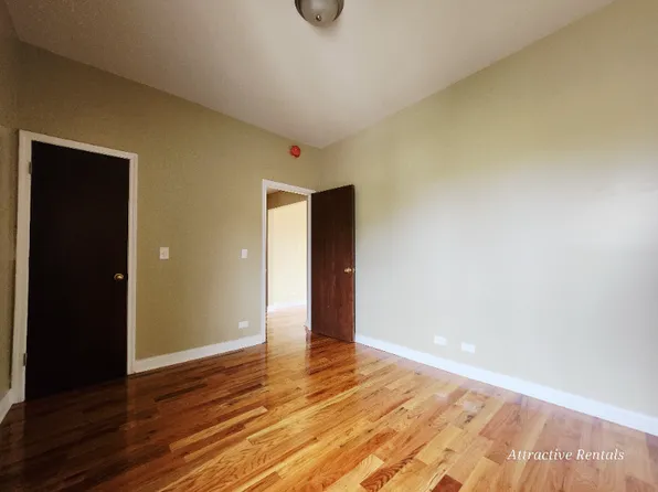 207 N Parkside Ave, Chicago, IL