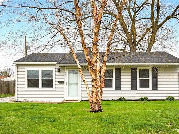2nd image of 3017 Fairwood Dr