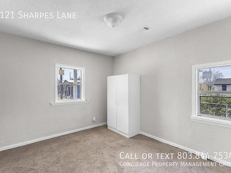 1121 Sharpes Ln — Photo 12
