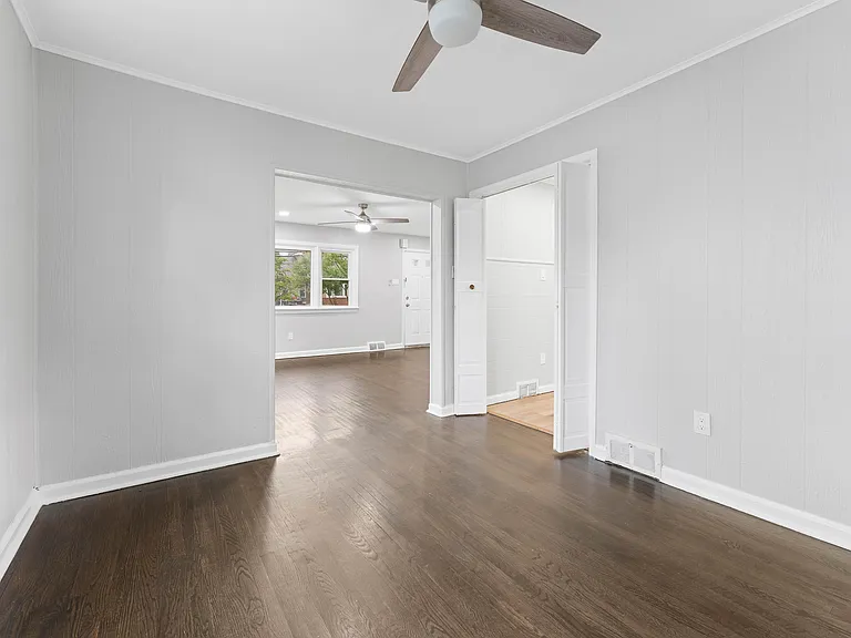 806 S Fairview St — Photo 3