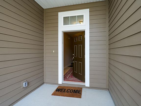 4th image of 15671 Spotted Saddle Cir