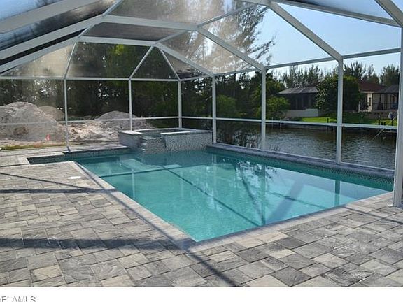 3rd image of 1621 SW 28th Ter