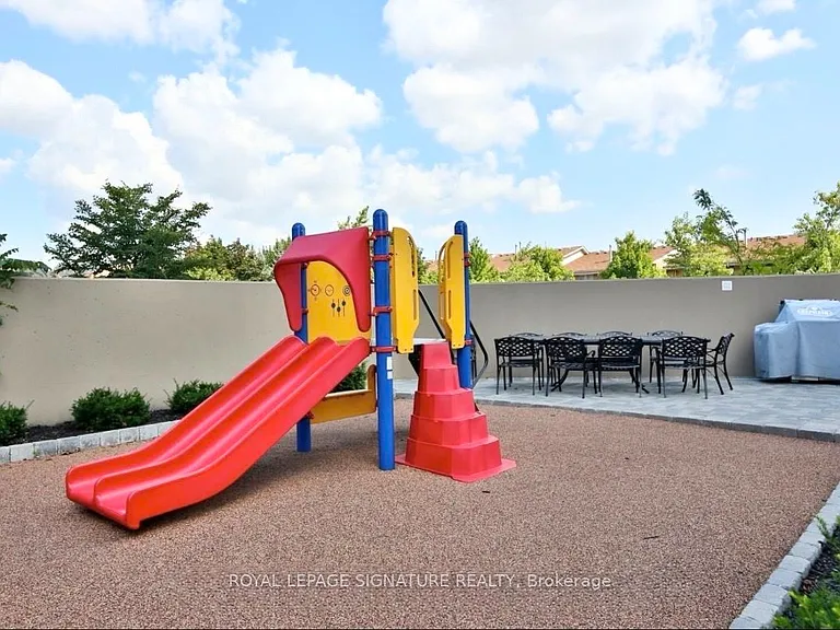 220 Forum Dr #Townhouse 105 — Photo 24