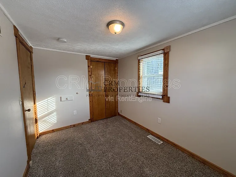 2324 N Buckeye St — Photo 12