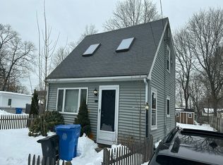 325 Shears St, Wrentham, MA 02093