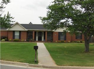 2831 Winthrop Dr SW, Decatur, AL 35603