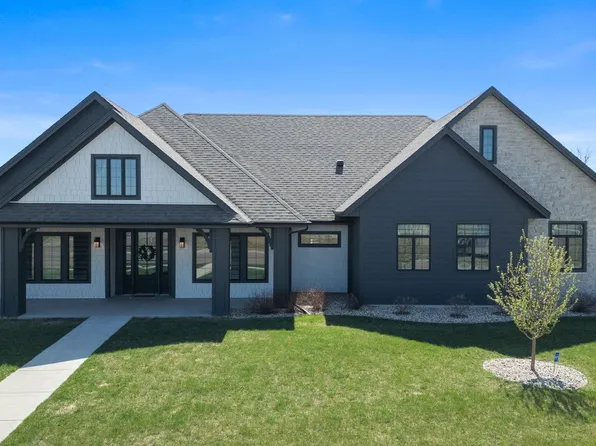 1100 Duck Trl, Hartford, SD 57033