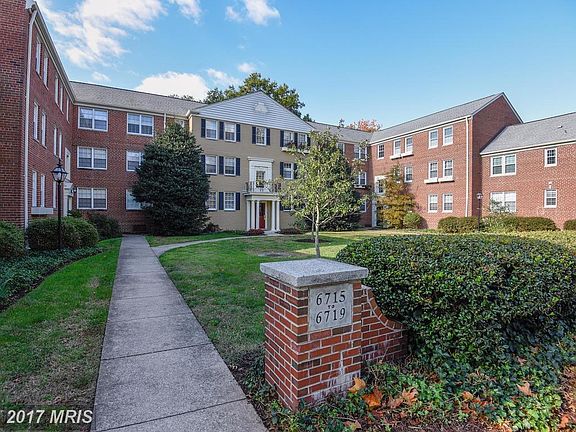 3rd image of 6715 W Wakefield Dr APT B2