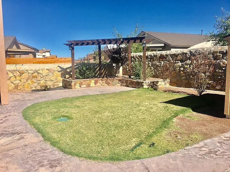 3716 Loma Cortez Dr — Photo 17